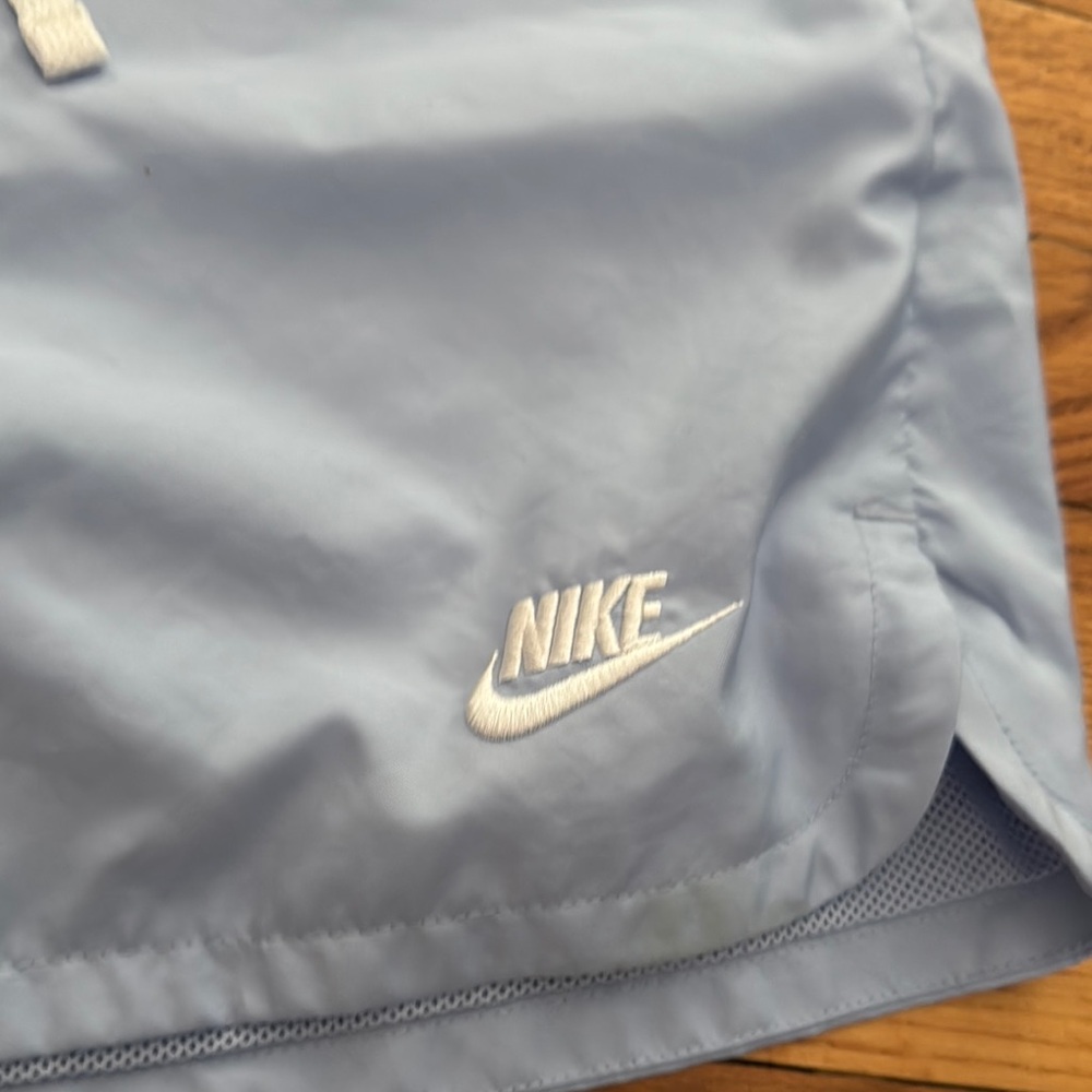 Nike Blue shorts Lightweight Elastic Fit - Picture 2 of 12